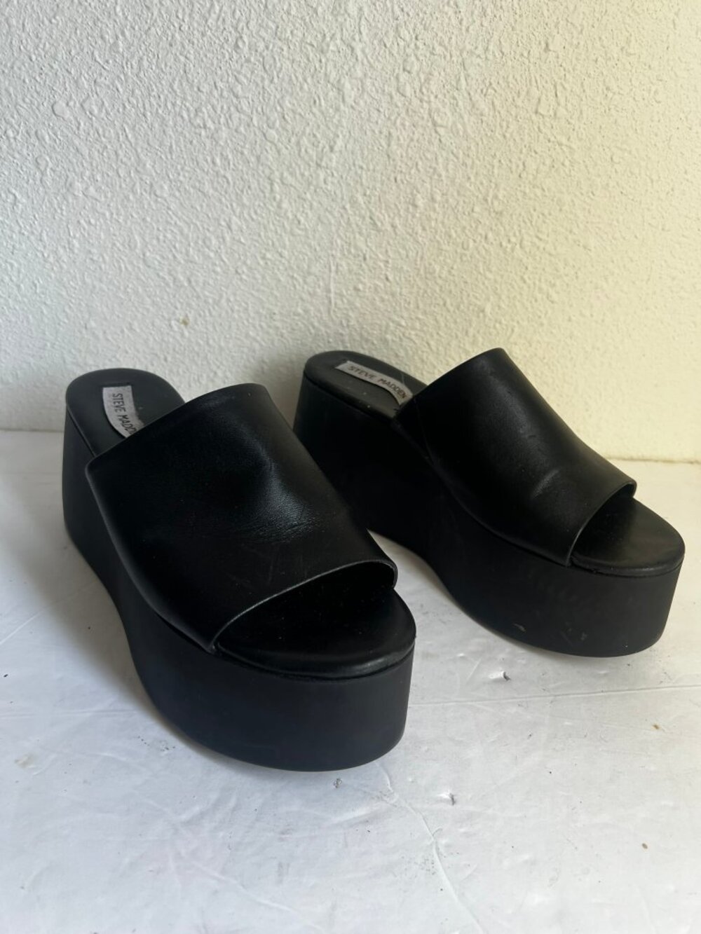 STEVE MADDEN CRISTA LEATHER SLIDE PLATFORM SANDALS SIZE 8.5 90'S STYLE